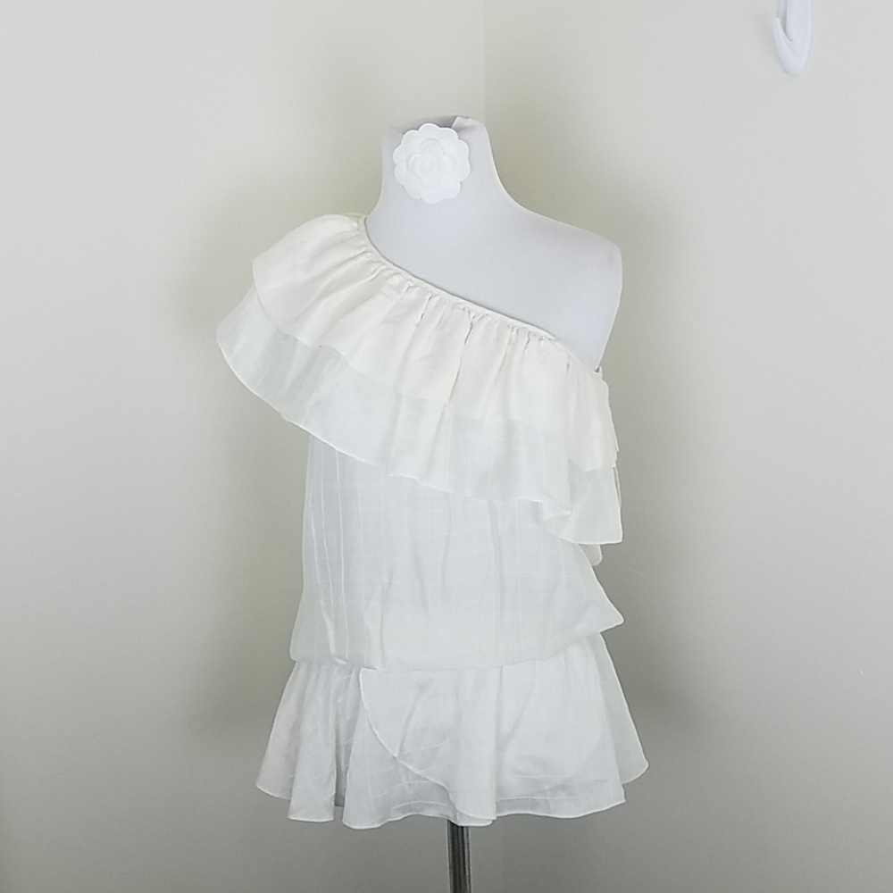 One shoulder blouse
